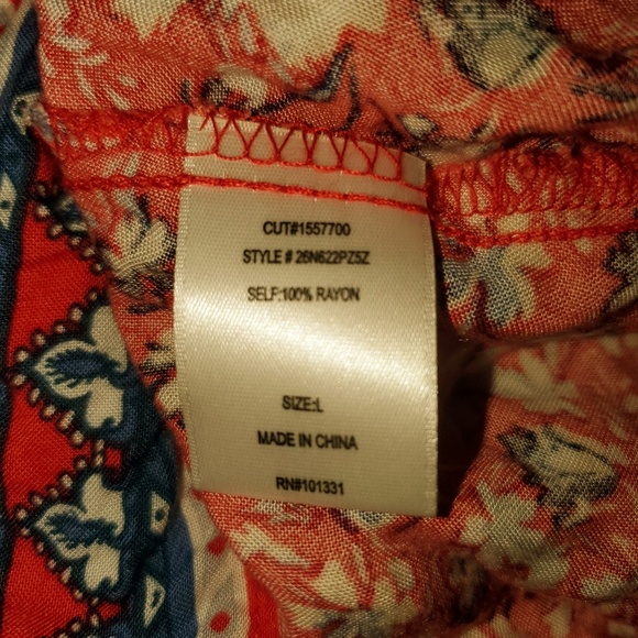 Charlotte Russe jumper red paisley pattern - Picture 3 of 3